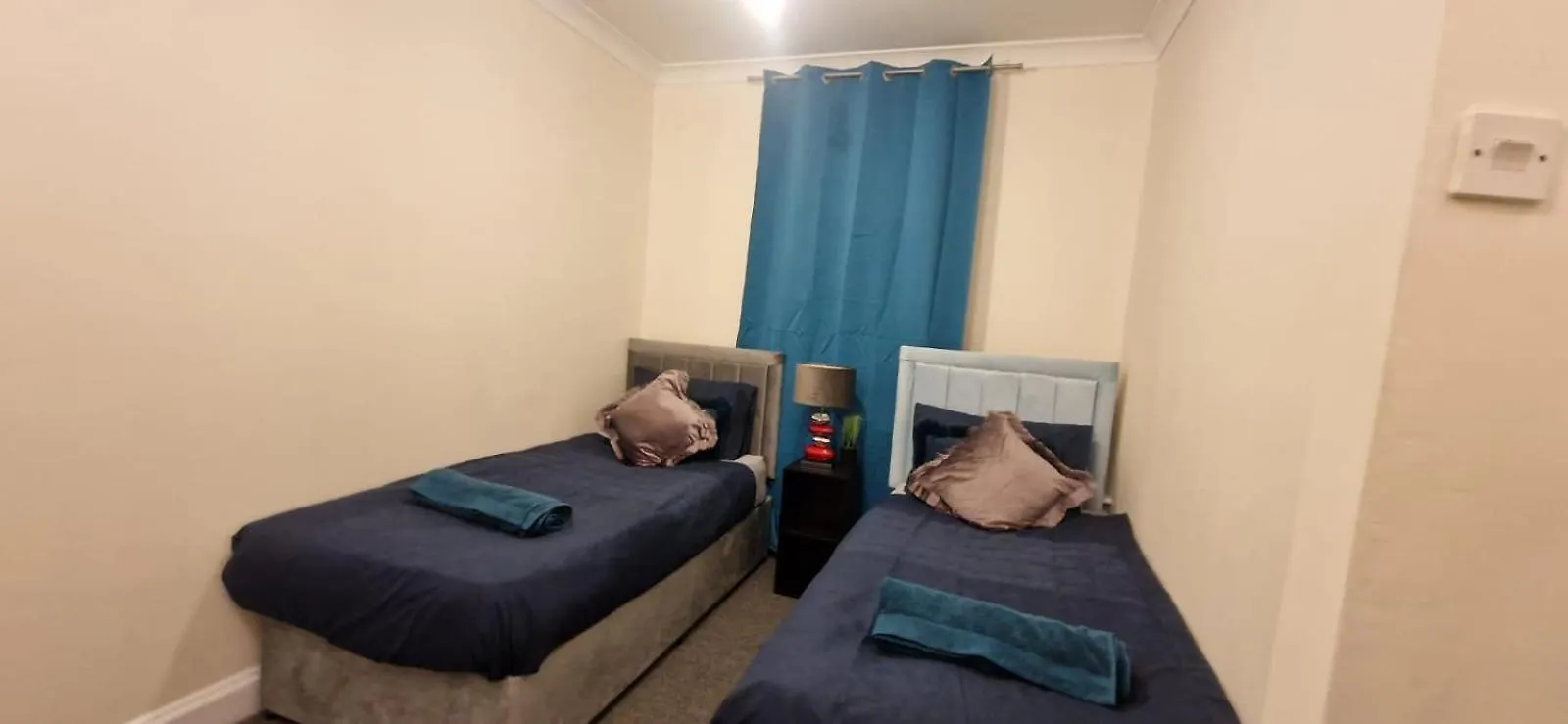 Central Southampton Apartment Ocean Village